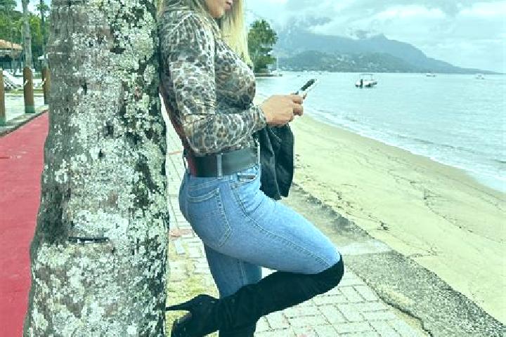 Luna, 35 — Escort in Candido Sales, Brazil