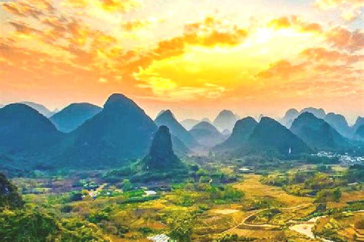 Luna, 35 — Escort in Cuiping, China