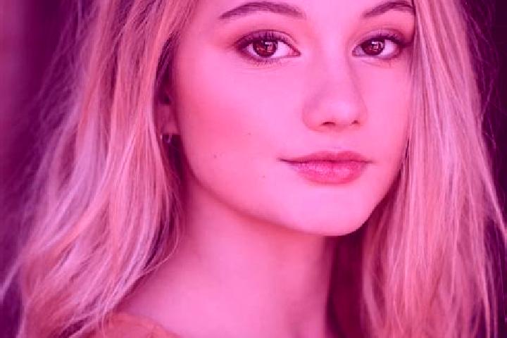 Luna, 36, a blonde brown-eyed middle eastern companion based in Aze. Offering A-Level, BDSM, Deep French Kissing, Dinner Date. Available for incall and outca...