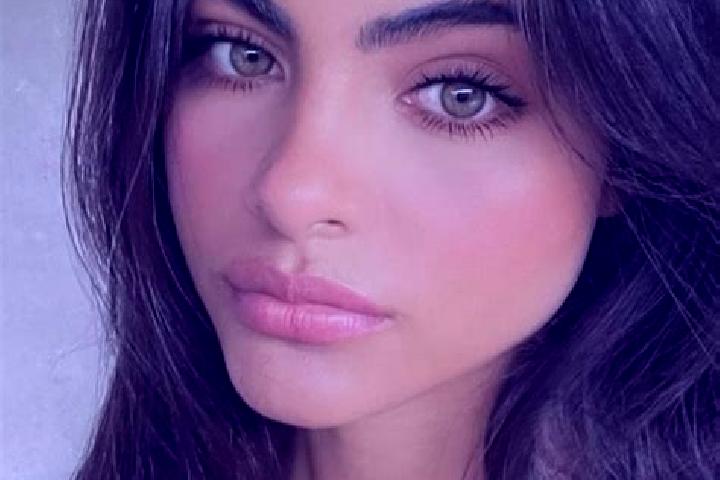 Luna, 36, a brunette green-eyed mediterranean companion based in Baitian. Offering Overnight, Girlfriend Experience, CIM, Roleplay, Tantra. Available for inc...