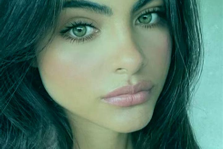 Luna, 36, a brunette green-eyed slavic companion based in Khudoyelanskoye. Offering OWO, Massage, A-Level. Available for incall and outcall, overnight bookin...