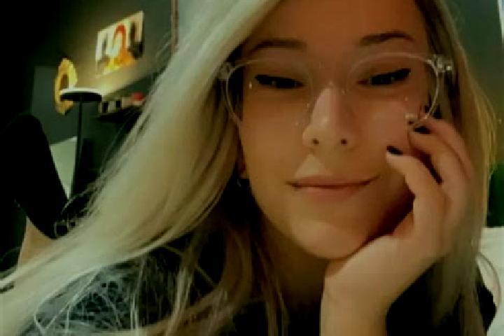Luna, 36, a platinum blonde brown-eyed asian companion based in Imara Daima Estate. Offering Tantra, Prostate Massage, Striptease. Available for incall and o...
