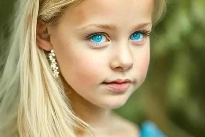 Luna, 37, a blonde blue-eyed caucasian companion based in Zagorje ob Savi. Offering Tantra, BDSM, GFE, Massage. Available for incall and outcall, day and eve...