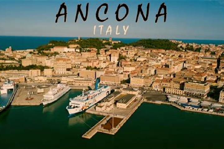 Luna, 37 — Escort in Ancona, Italy
