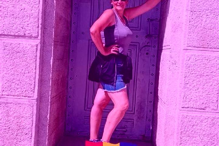 Luna, 37 — Escort in Buliga, Romania