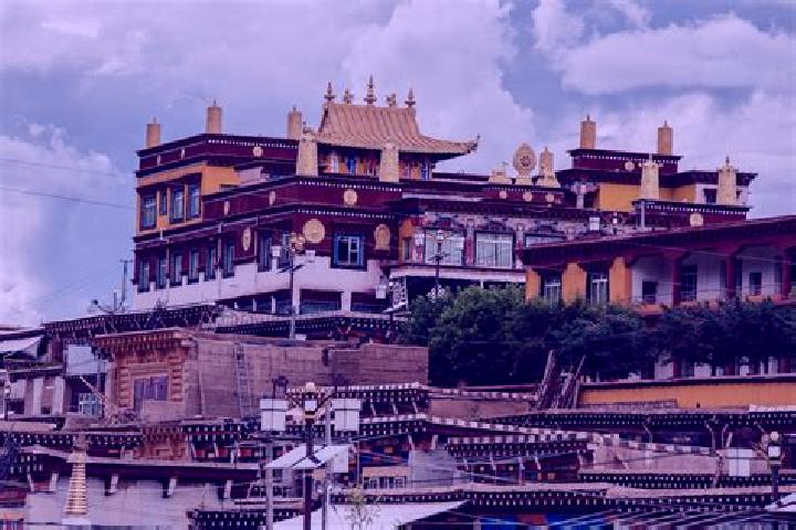 Luna, 37 — Escort in Ganzi, China