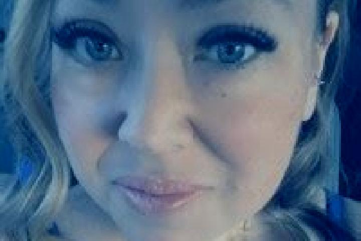 Luna, 37 — Escort in Jourdanton, United States