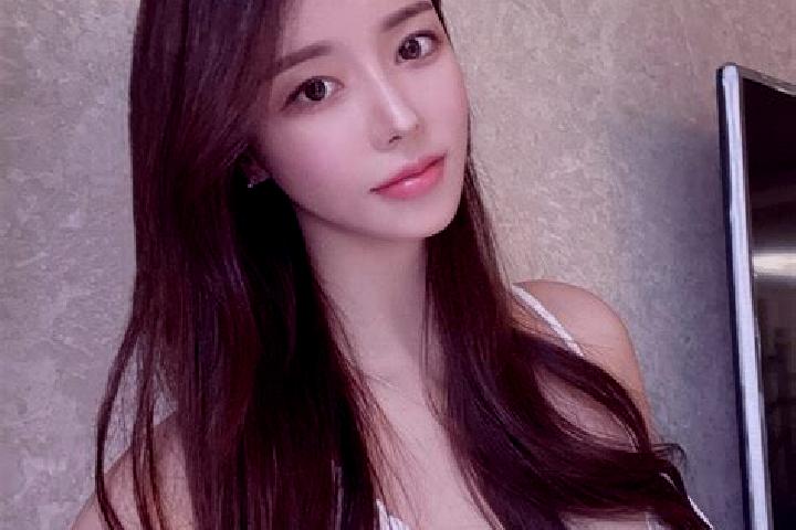 Luna, 37 — Escort in Liangshuikou, China