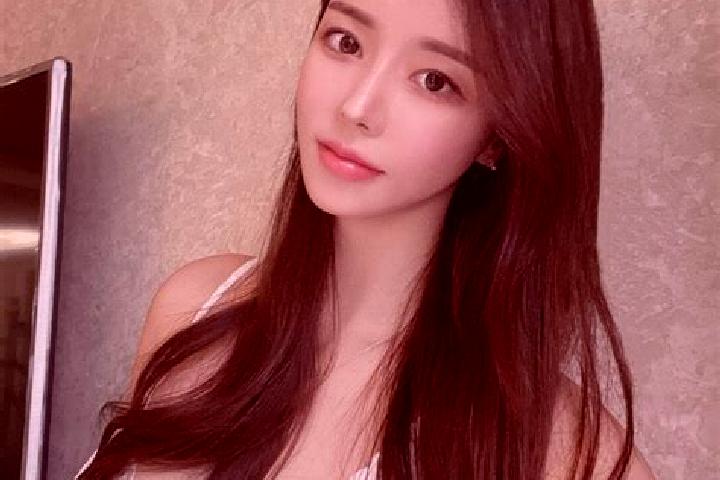 Luna, 37 — Escort in Xininglu, China