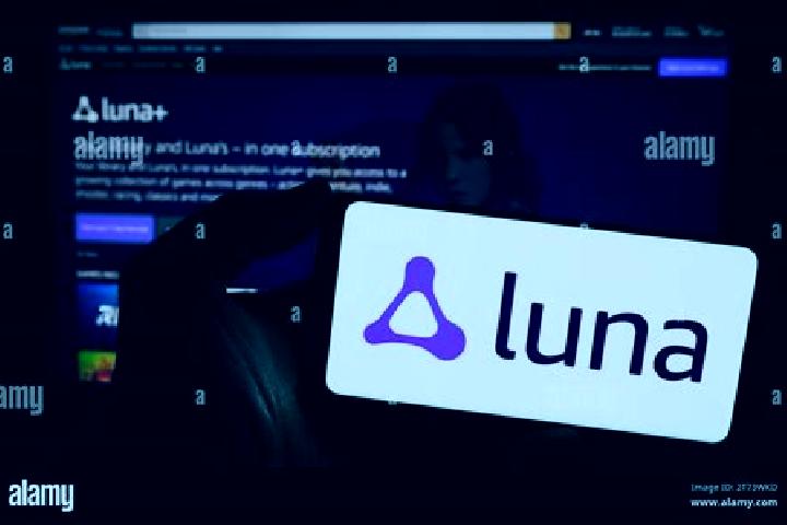 Luna, 37 — Escort in Zonal noye, Russia