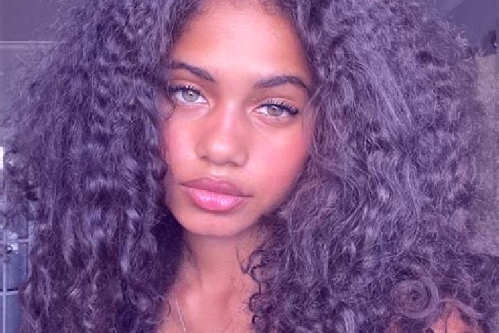 Luna, 38, a black blue-eyed ebony companion based in Studinita. Offering BDSM, Fetish, Duos, CIM, Erotic Massage. Available for incall and outcall, overnight...