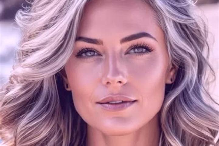 Luna, 38, a blonde grey-eyed mixed companion based in Wilroads Gardens. Offering Party Girl, CIM, 69, Roleplay. Available for incall and outcall, day and eve...