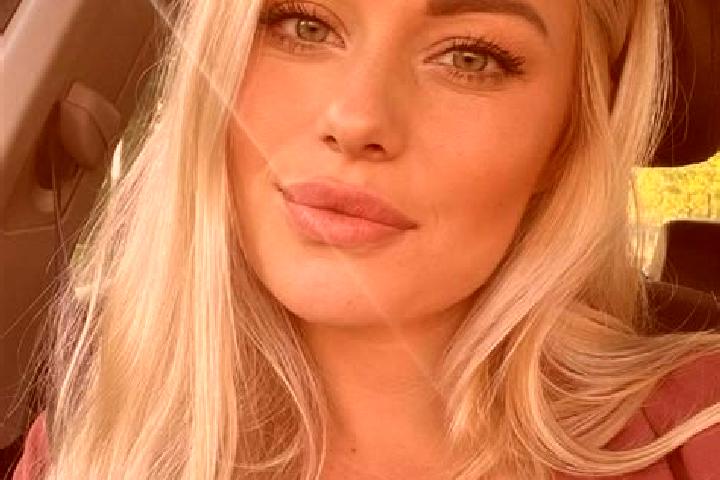 Luna, 38, a blonde hazel-eyed slavic companion based in Asagikaraman. Offering CIM, A-Level, 69, Tantra. Available for incall and outcall, day and evening da...