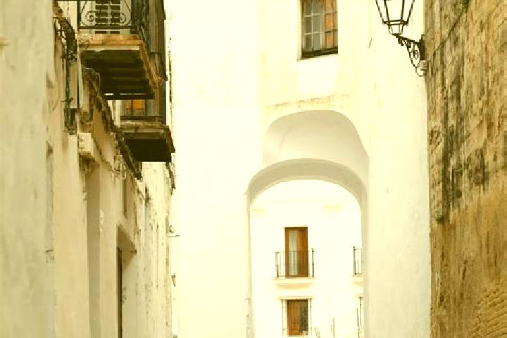 Luna, 38, a brunette grey-eyed caribbean companion based in Arcos de las Salinas. Offering Dinner Date, Tantra, Party Girl, Travel Companion, Striptease. Ava...