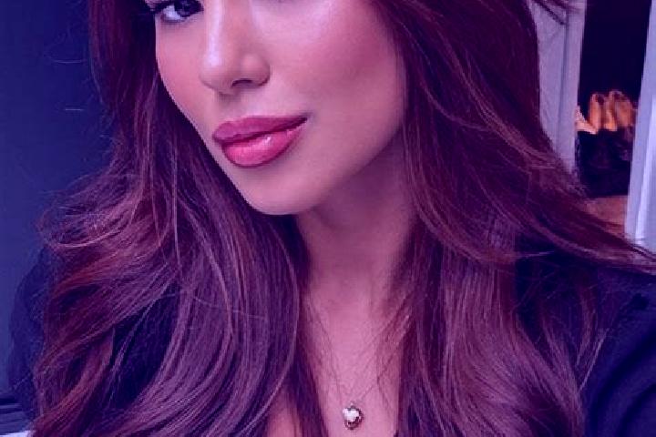 Luna, 38, a chestnut dark-eyed latina companion based in Alamogordo. Offering Tantra, Prostate Massage, Couples, Striptease. Available for incall and outcall...