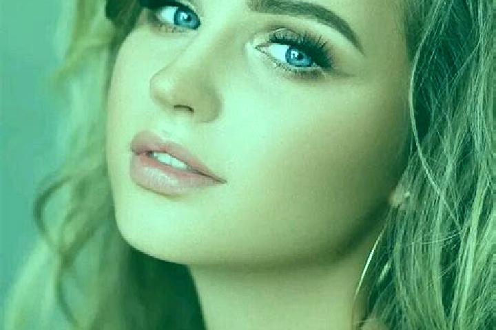 Luna, 38, a dark blonde blue-eyed caribbean companion based in Lawa-Carrefour. Offering OWO, Striptease, Erotic Massage. Available for incall and outcall, ov...