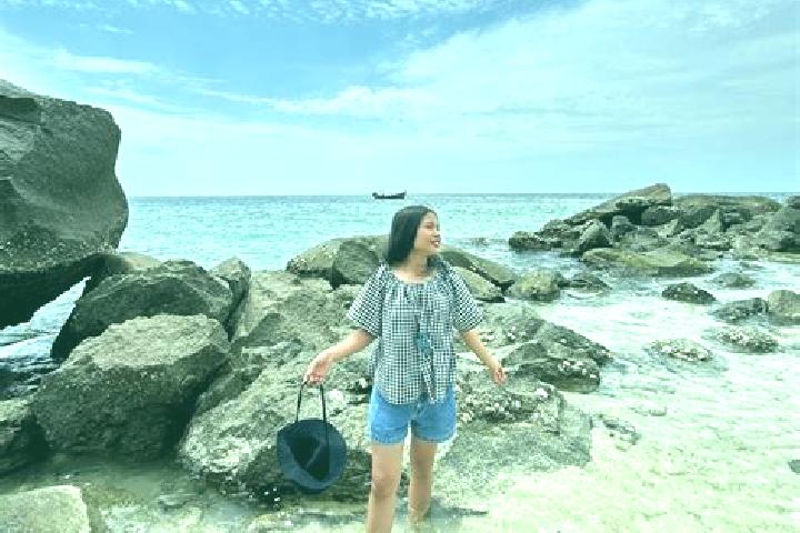 Luna, 38 — Escort in Beringin, Indonesia