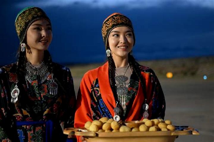 Luna, 38 — Escort in Kanysh-Kyya, Kyrgyzstan