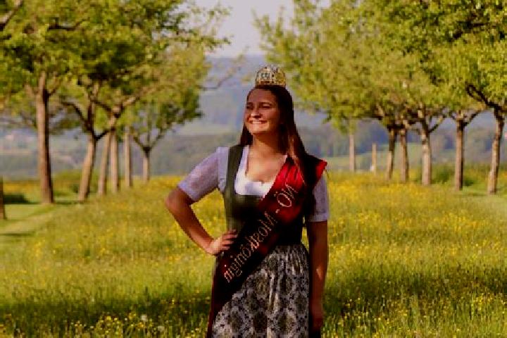 Luna, 38 — Escort in Konradsheim, Austria