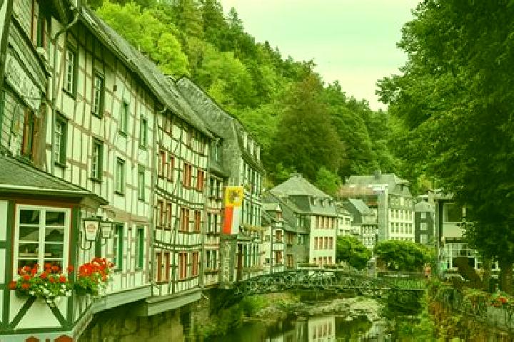 Luna, 38 — Escort in Monschau, Germany