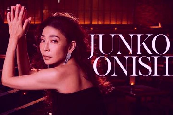 Luna, 38 — Escort in Onishi, Japan