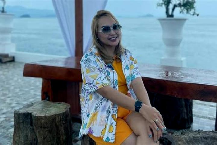 Luna, 38 — Escort in Tegalpapak, Indonesia