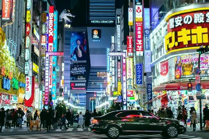 Luna, 38 — Escort in Toki, Japan