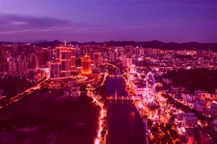 Luna, 38 — Escort in Zhongshan, China