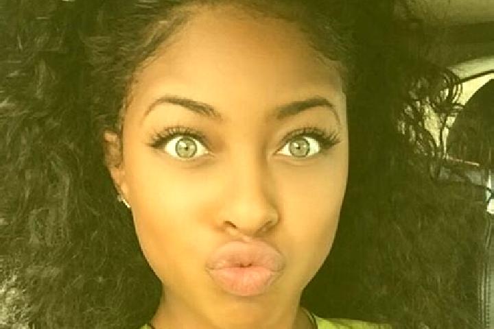 Luna, 39, a black green-eyed ebony companion based in Loamnes. Offering A-Level, Girlfriend Experience. Available for incall and outcall, day and evening dates.