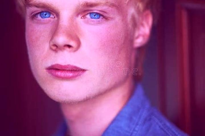 Luna, 39, a blonde blue-eyed caucasian companion based in Marathea. Offering Domination, Party Girl, CIM. Available for incall and outcall, day and evening d...