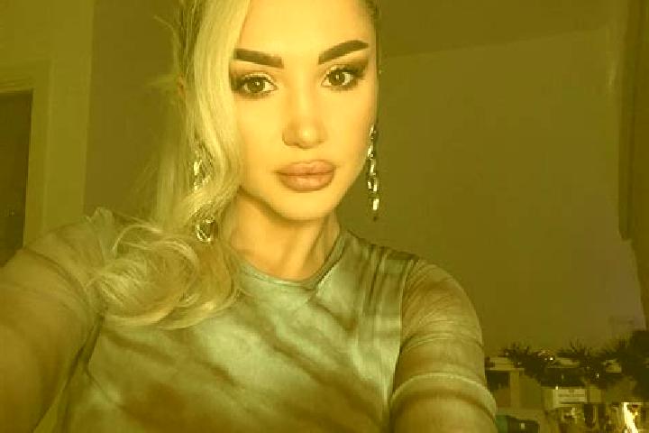 Luna, 39, a blonde hazel-eyed ebony companion based in Dobbiaco. Offering Travel Companion, GFE, Party Girl, Deep French Kissing. Available for incall and ou...