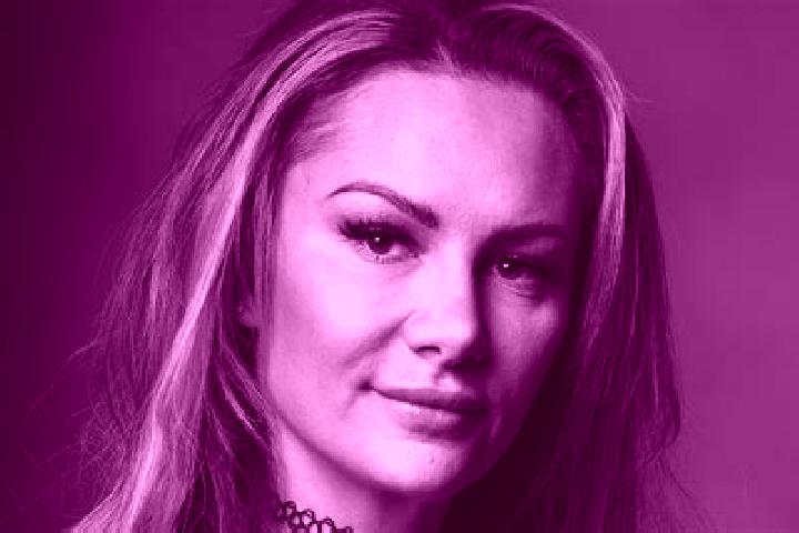 Luna, 39 — Escort in Kelc, Czech Republic