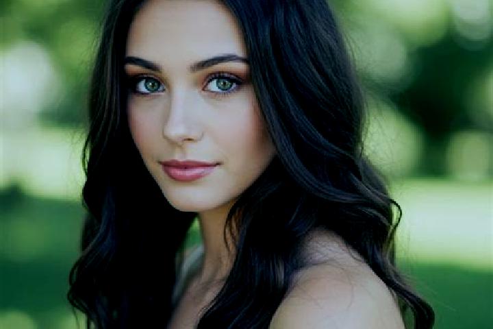 Madison, 20, a brunette hazel-eyed slavic companion based in Kolychivka. Offering Fetish, Prostate Massage, Duos, GFE, Tantra. Available for incall and outca...