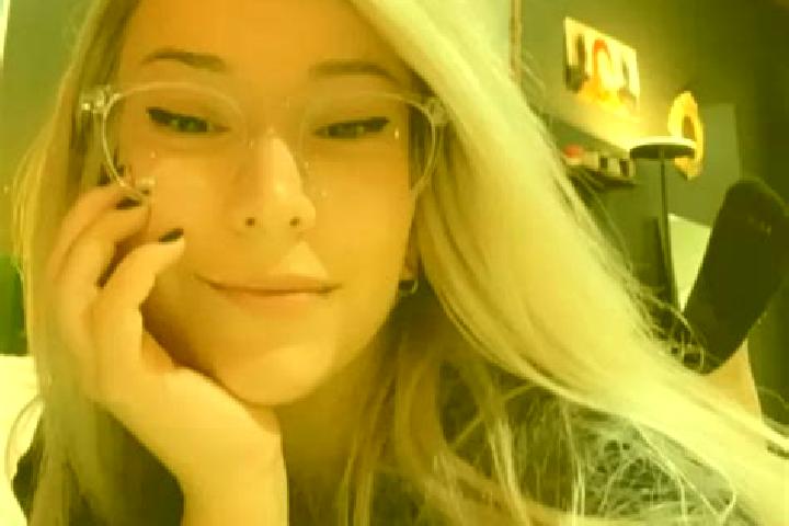 Madison, 20, a platinum blonde amber-eyed mediterranean companion based in Castagnole delle Lanze. Offering CIM, Duos, 69, Striptease, Massage. Available for...