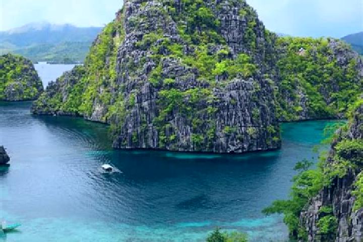 Madison, 20 — Escort in Agupit, Philippines
