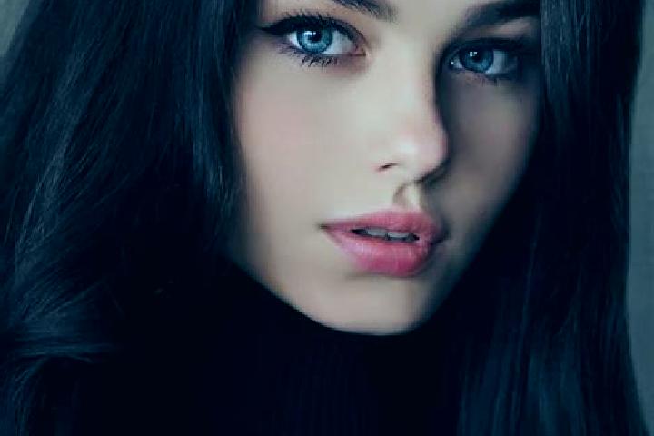 Madison, 21, a brunette dark-eyed european companion based in Singani. Offering Overnight, Roleplay, 69, Deep French Kissing. Available for incall and outcal...