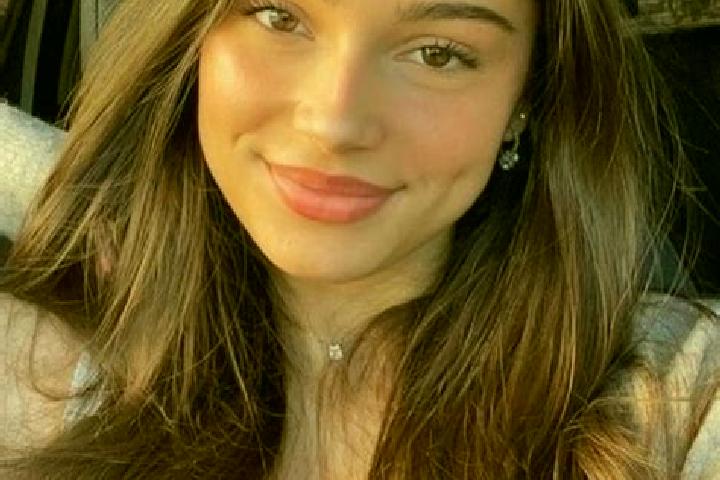 Madison, 21, a chestnut hazel-eyed slavic companion based in Dese. Offering Deep French Kissing, Girlfriend Experience, A-Level, OWO. Available for incall an...