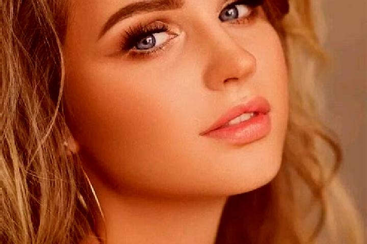 Madison, 21, a dark blonde blue-eyed asian companion based in Woongarra. Offering GFE, OWO, Travel Companion. Available for incall and outcall, day and eveni...