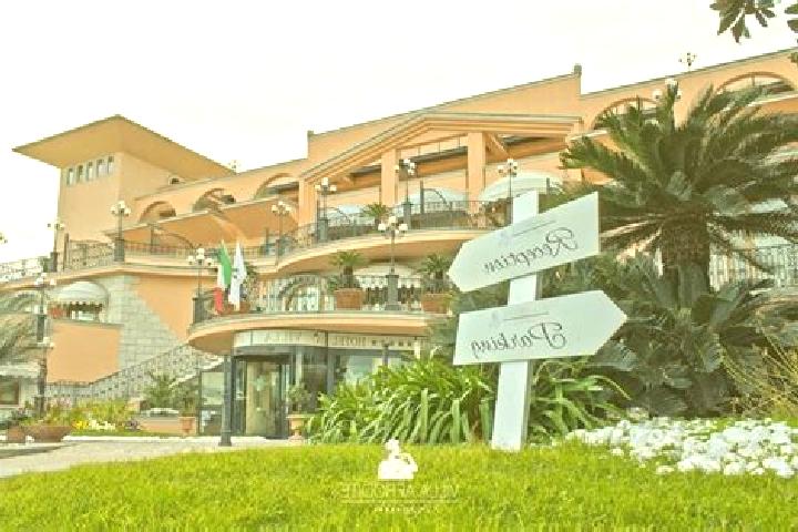 Madison, 21 — Escort in Bovalino, Italy