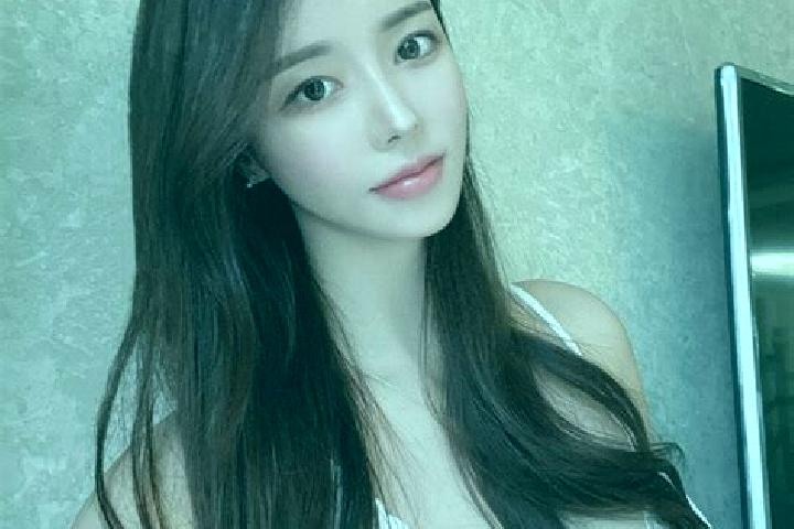 Madison, 21 — Escort in Gongba, China
