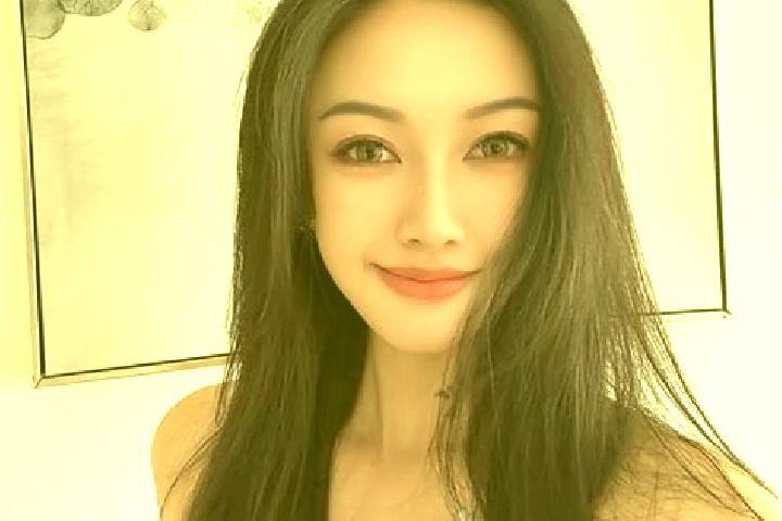 Madison, 21 — Escort in Yaohua, China