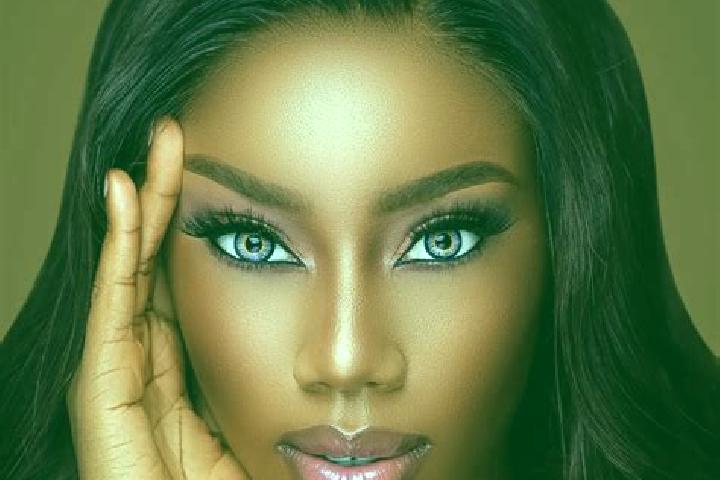 Madison, 22, a chestnut blue-eyed ebony companion based in Csorna. Offering Prostate Massage, Roleplay, Girlfriend Experience. Available for incall and outca...