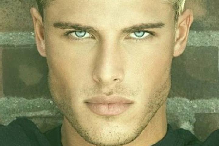 Madison, 22, a dark blonde grey-eyed caucasian companion based in Baolong. Offering Roleplay, Deep French Kissing, Party Girl, Domination. Available for inca...