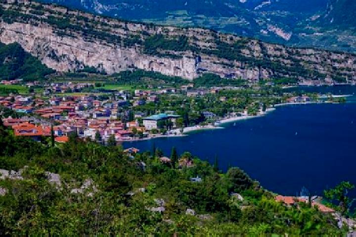 Madison, 22 — Escort in Nago-Torbole, Italy