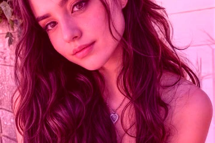 Madison, 23, a auburn hazel-eyed slavic companion based in Yelshanka. Offering Deep French Kissing, Couples, OWO, BDSM, Girlfriend Experience. Available for ...