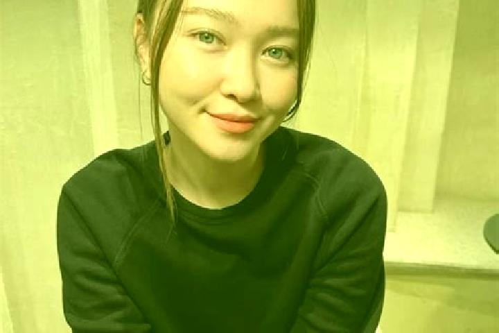 Madison, 23, a chestnut blue-eyed asian companion based in Tomado. Offering CIM, Tantra, Massage. Available for incall and outcall, overnight bookings availa...