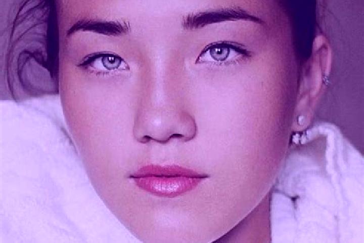 Madison, 23, a chestnut grey-eyed caucasian companion based in Gangneung. Offering Prostate Massage, Massage, Party Girl. Available for incall and outcall, d...