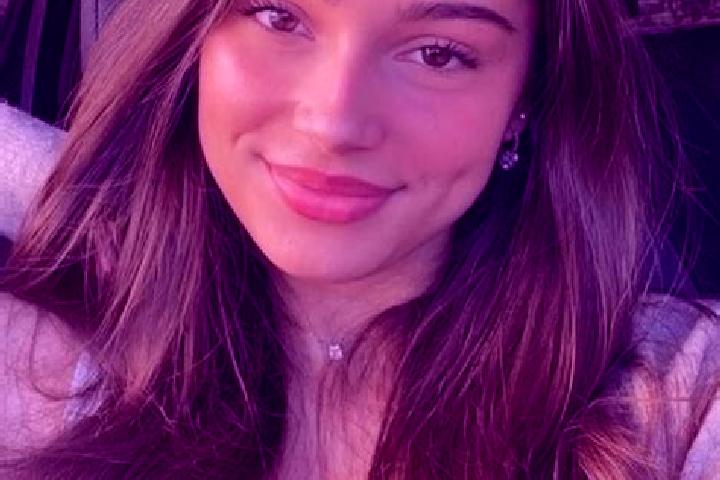 Madison, 23, a chestnut hazel-eyed mediterranean companion based in Sennwald. Offering BDSM, GFE, Duos, A-Level. Available for incall and outcall, overnight ...