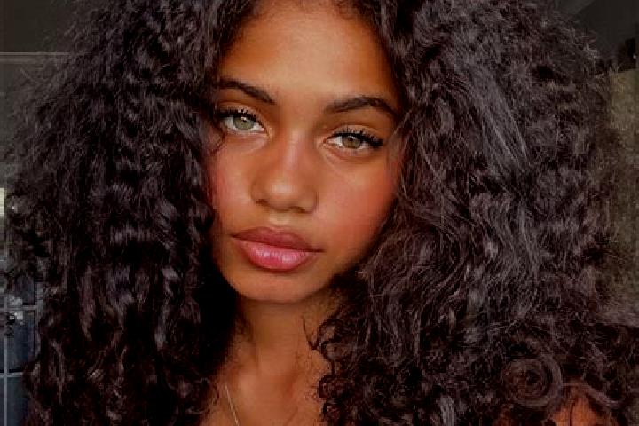 Madison, 23, a red blue-eyed ebony companion based in Itamonte. Offering CIM, Massage. Available for incall and outcall, overnight bookings available.