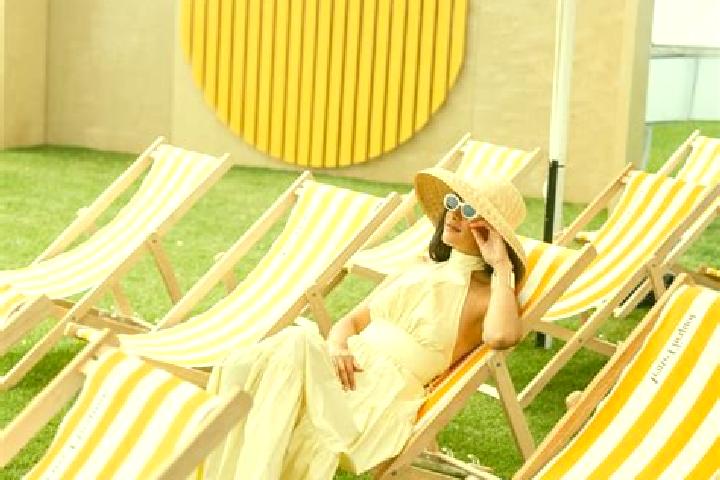 Madison, 23 — Escort in La Veuve, France
